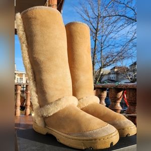 ‼️SOLD‼️Original UGG AUSTRALIA Shearling Tall Sundance II Boot